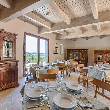 Colli Martani Alojamento de Turismo Rural *